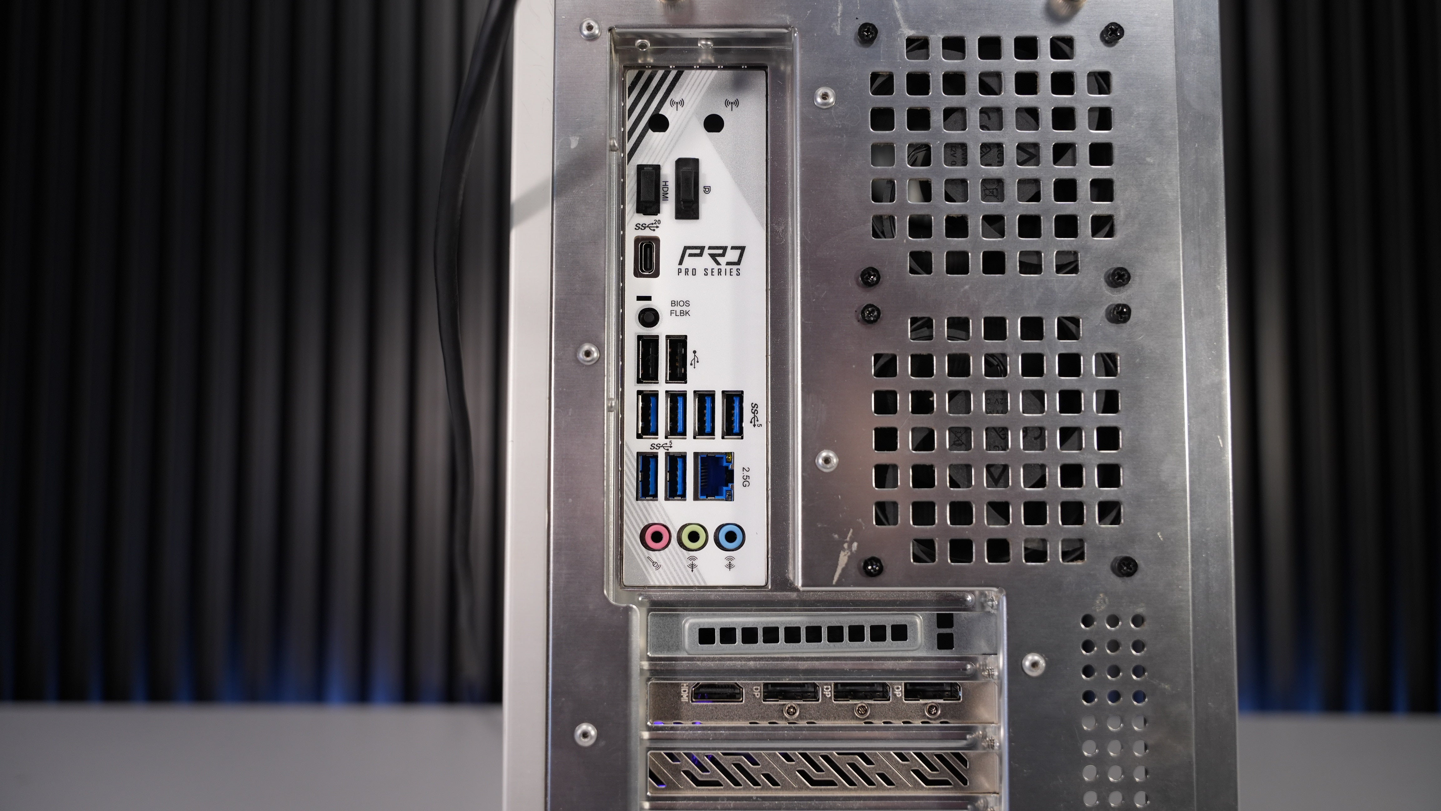 Intel Ultra 5 250K Plus + RX 9070 Custom Gaming PC