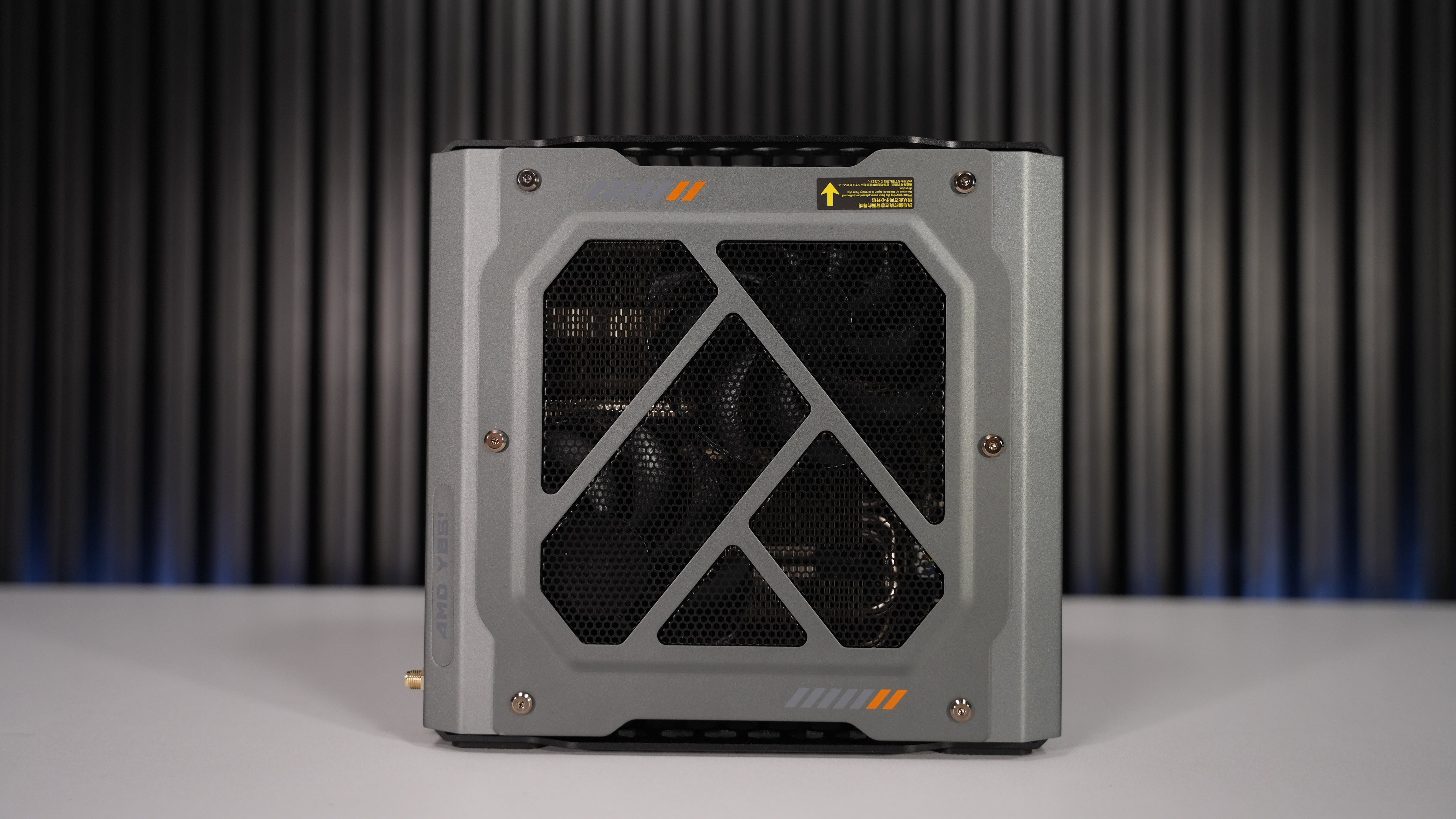 Ryzen 7 7435HS + RX 6600M Mini Gaming PC