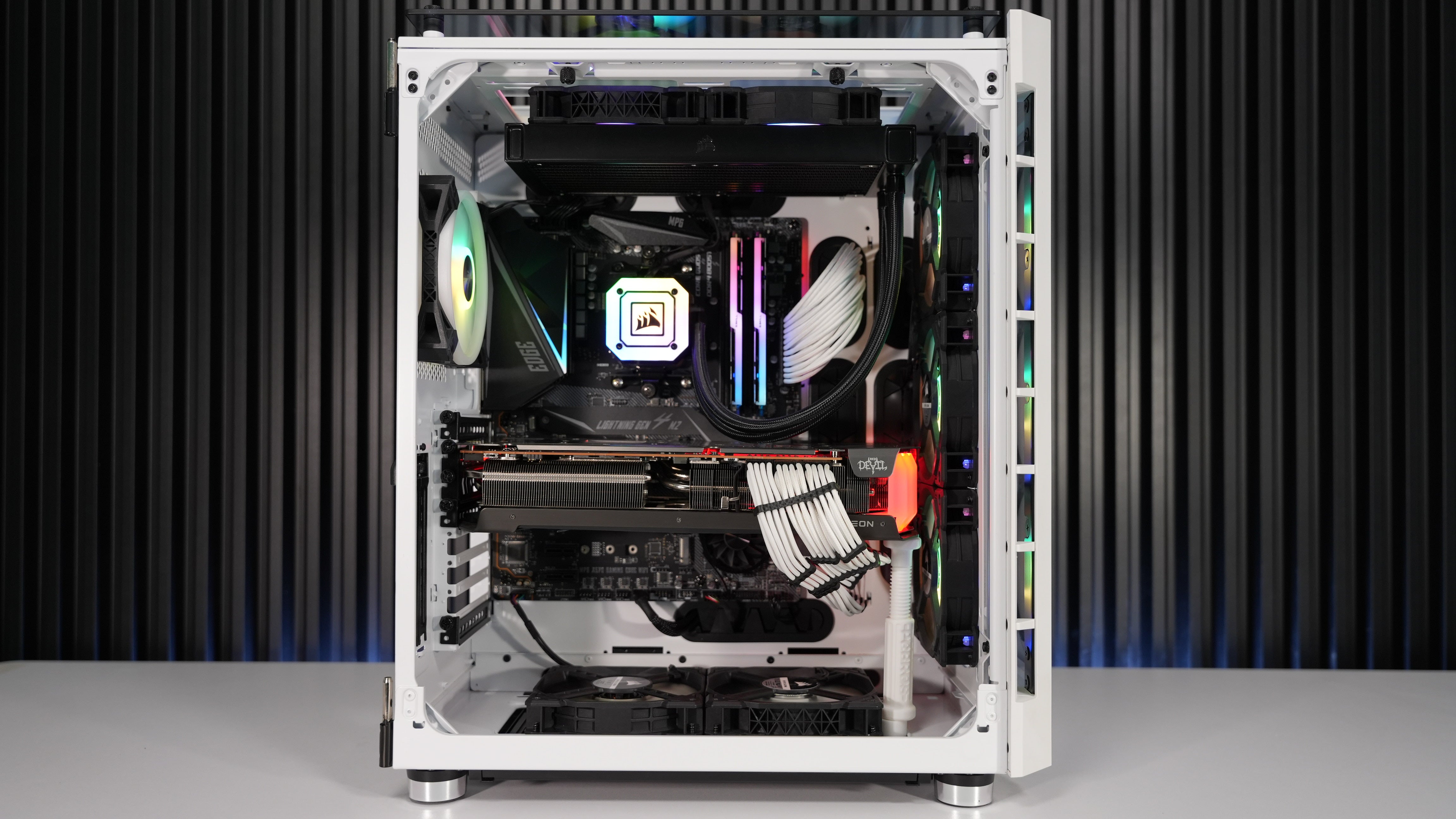 Ryzen 9 5950X + RX 6900XT Gaming PC