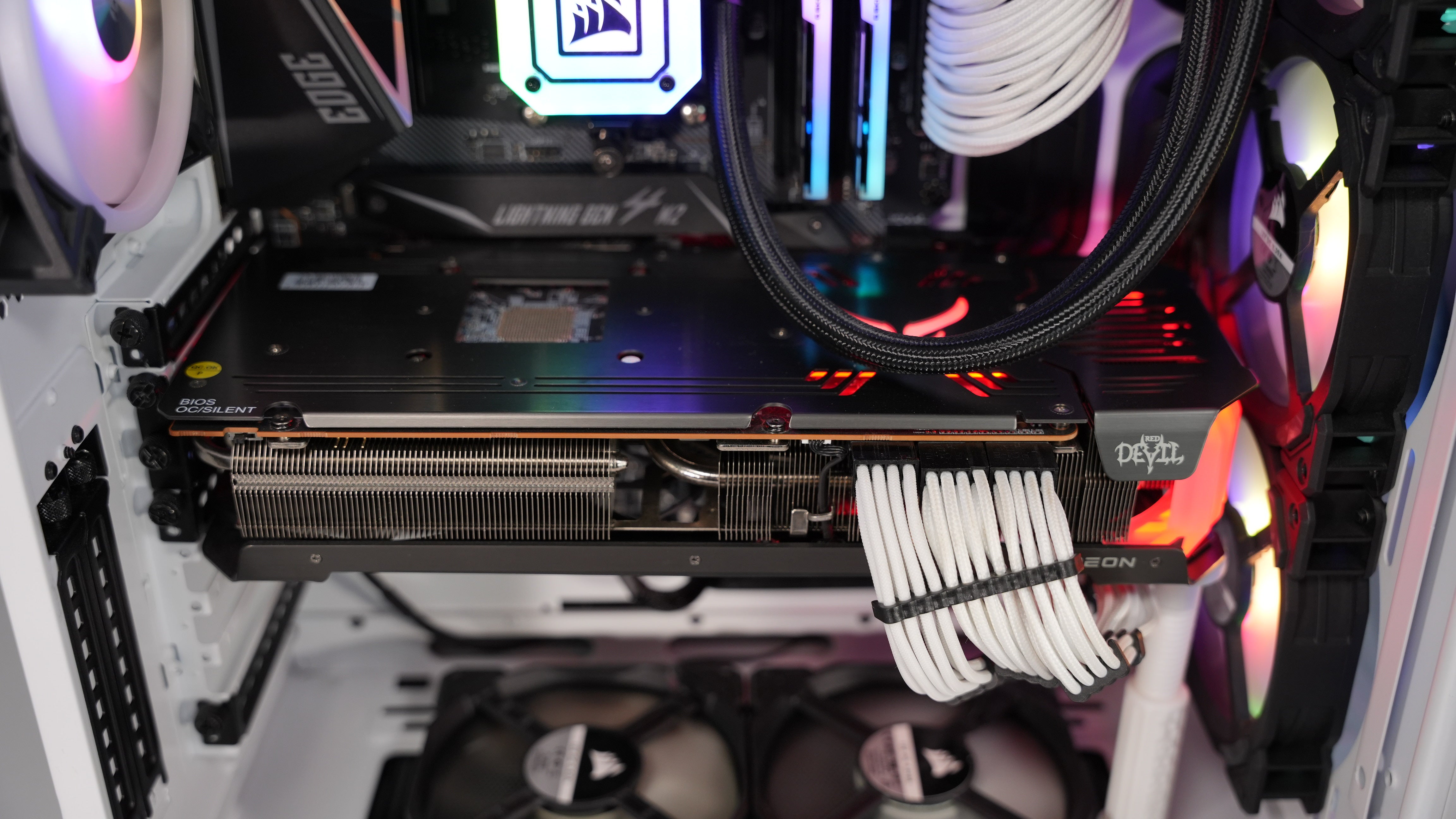 Ryzen 9 5950X + RX 6900XT Gaming PC