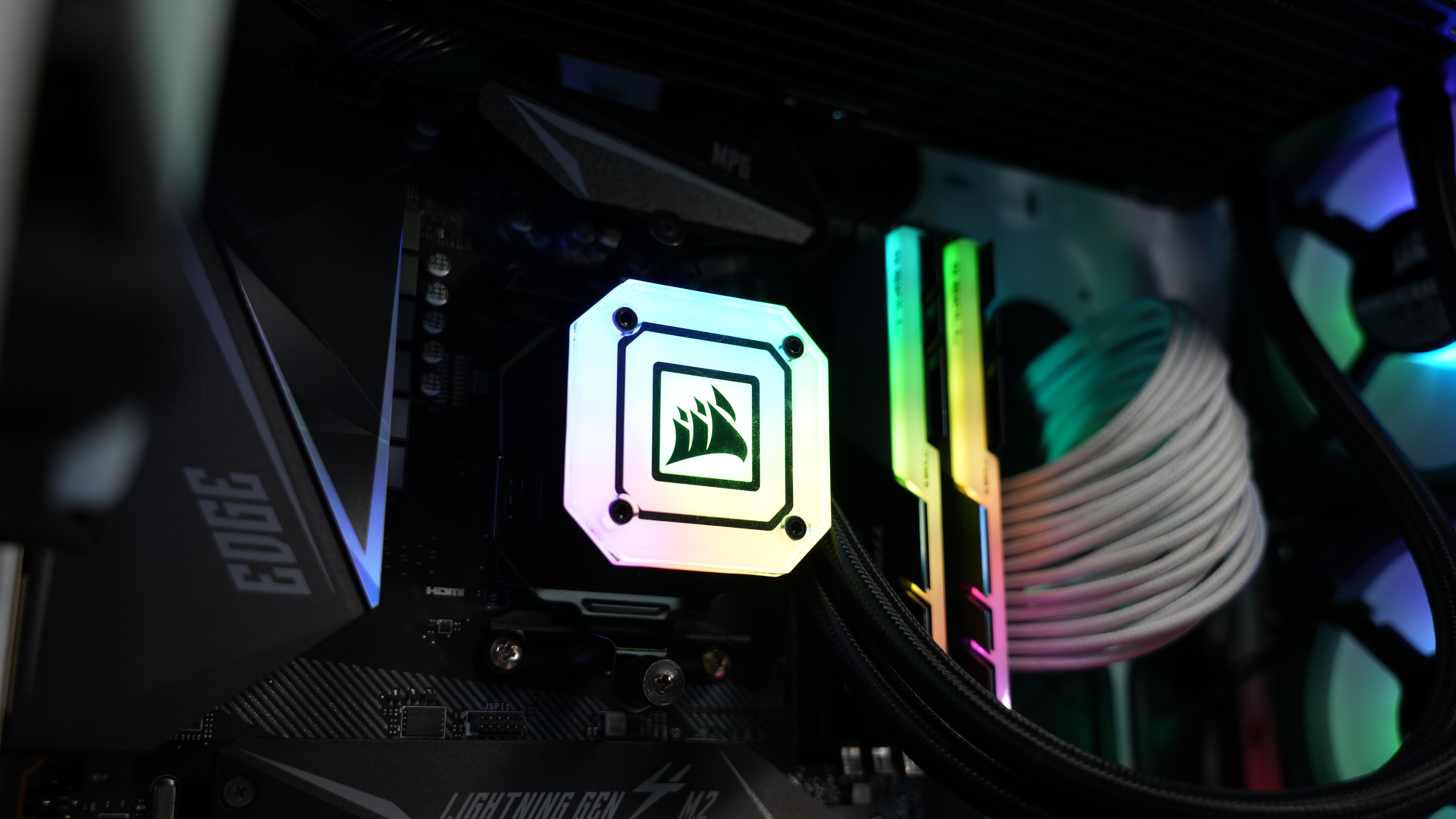 Ryzen 9 5950X + RX 6900XT Gaming PC