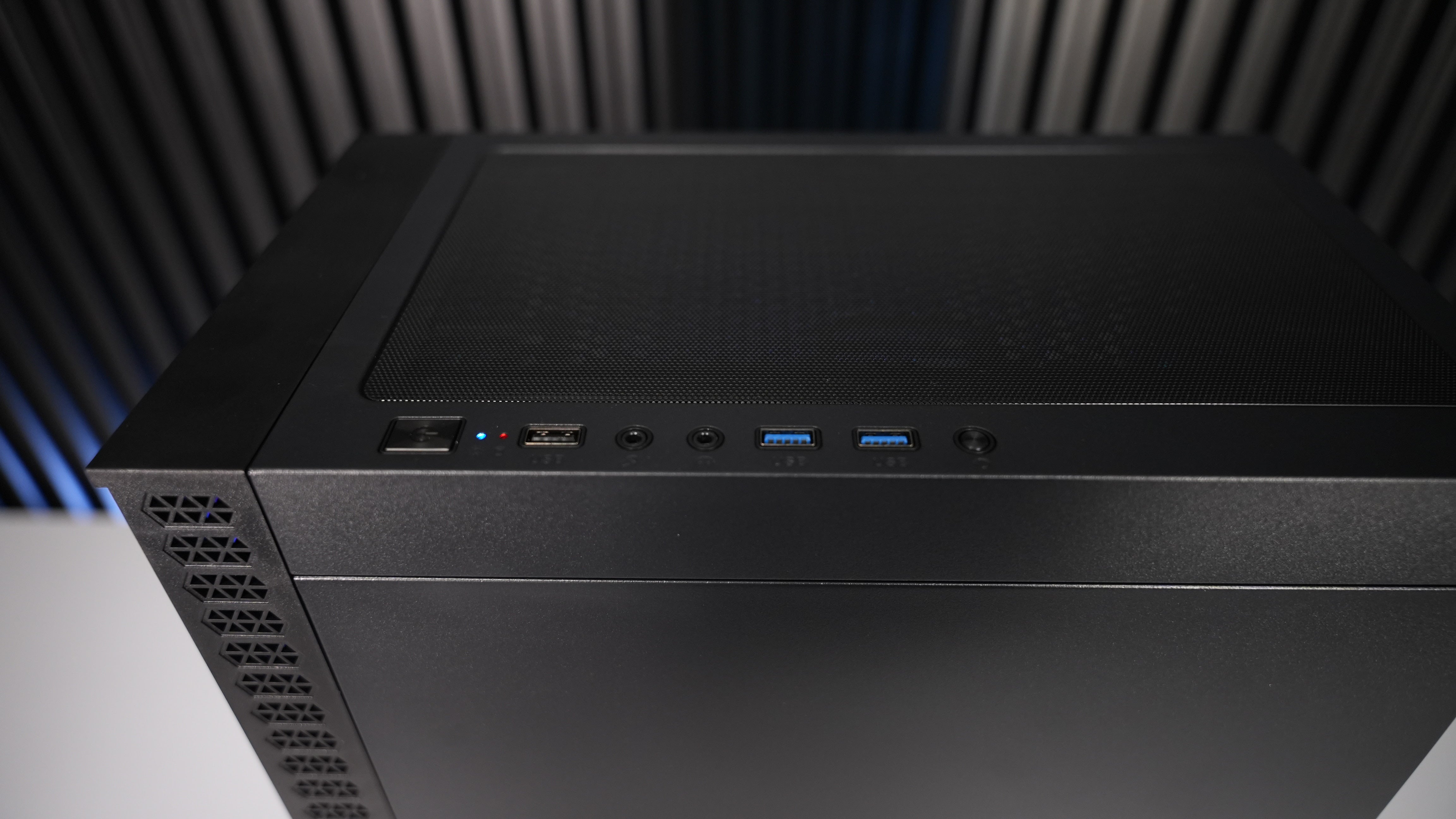 Intel i5 14400F + Intel Arc B580 Gaming PC