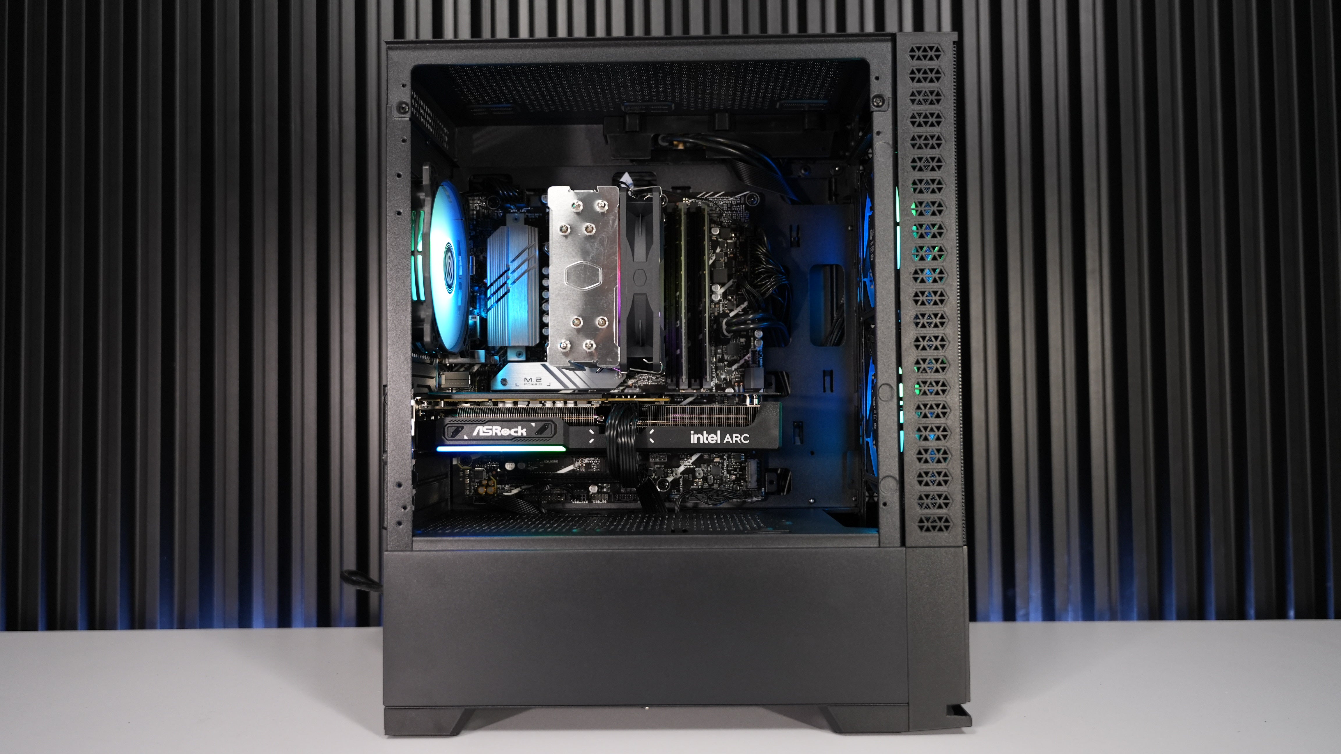 Intel i5 14400F + Intel Arc B580 Gaming PC