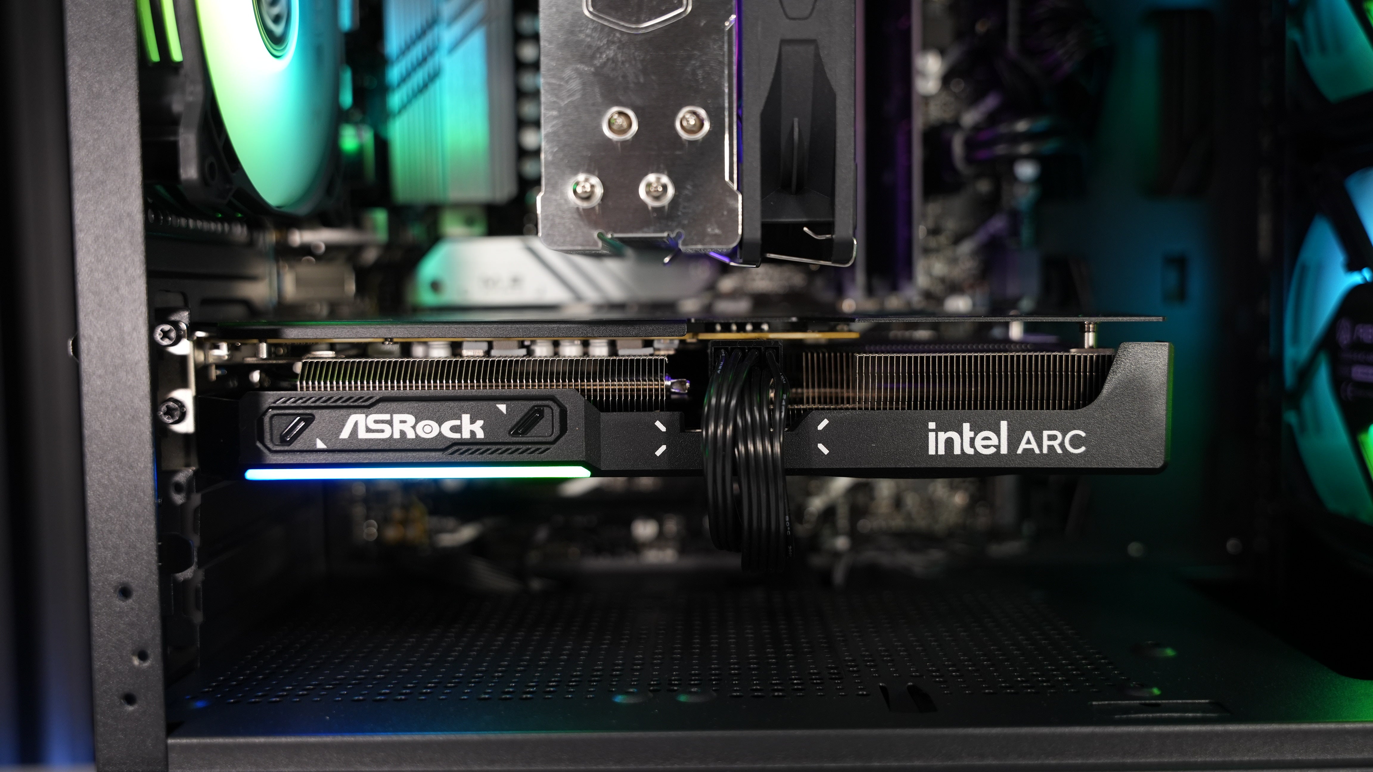 Intel i5 14400F + Intel Arc B580 Gaming PC