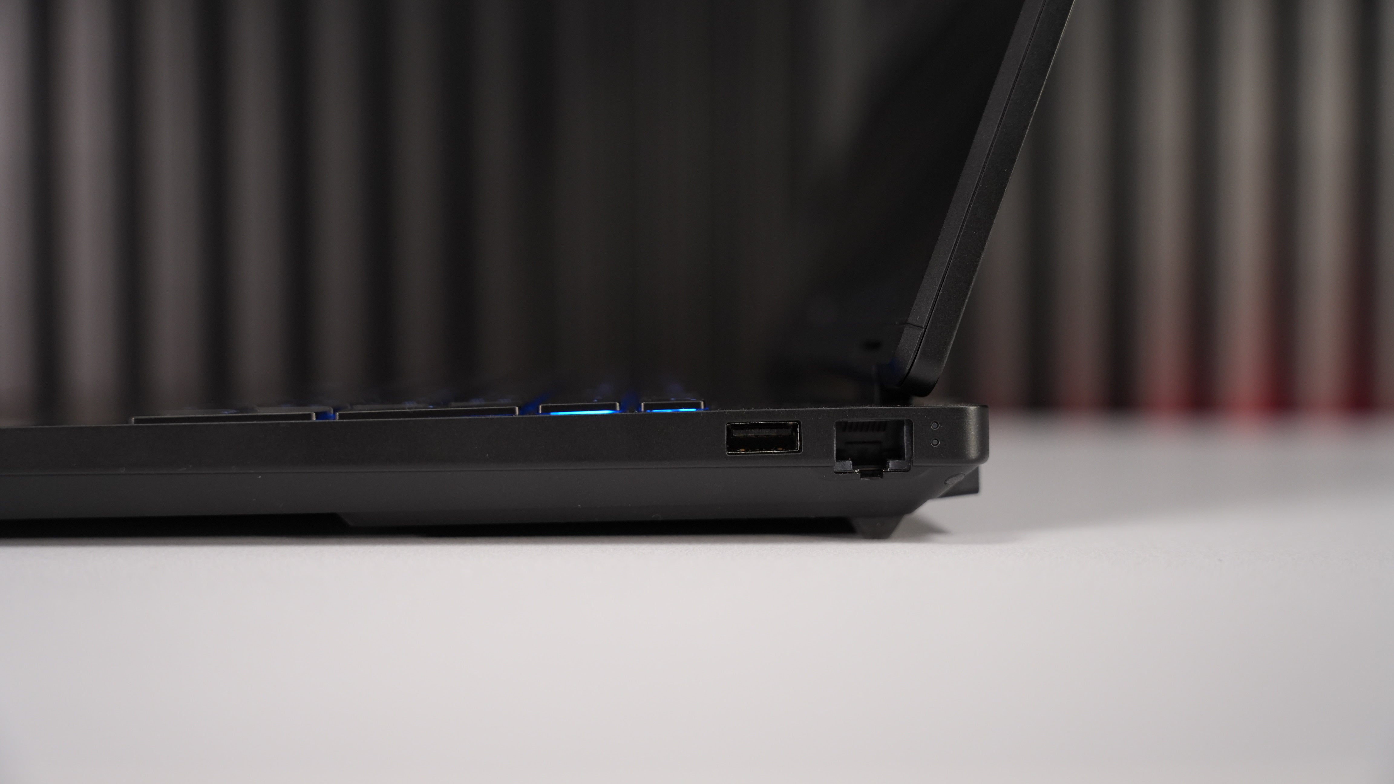 Intel Ultra 7 255HX + RTX 5060 Gaming Laptop