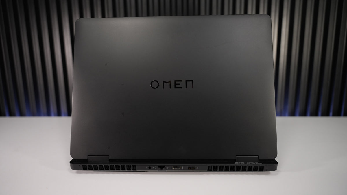 Intel Ultra 7 255H  + RTX 5060 Gaming Laptop